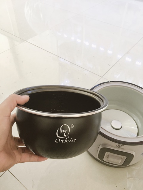 Nồi cơm điện 1.8l Orkin Thái Lan chính hãng lòng nồi hình chum men mịn bền lâu | BigBuy360 - bigbuy360.vn