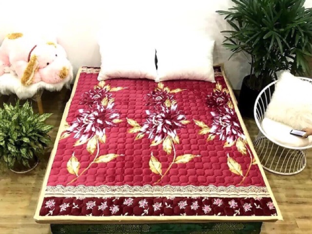Thảm trải giường màu dày