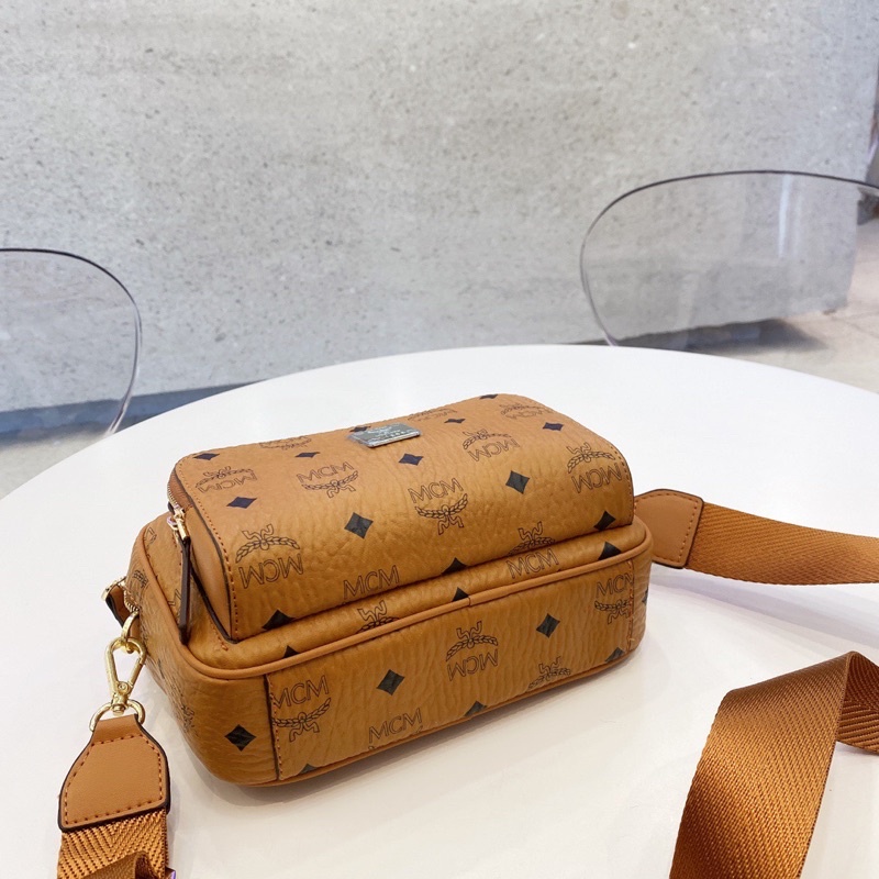 Túi đeo chéo MCM thời trang 2022