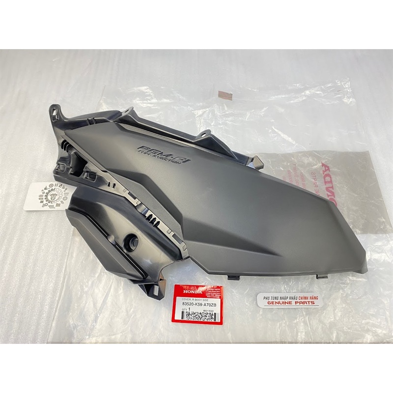 Nhựa nhám PGM-FI VARIO, CLICK 2018 2021 chính hãng Honda, Ốp cốp yên 83520K59A70ZB / 83620K59A70ZB