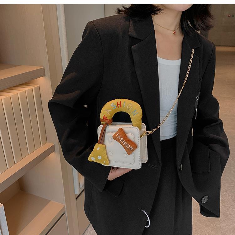 Túi Đeo Chéo Mini Nữ Style Hot Hít Siêu Đẹp Dáng Mới Lạ - ViVi