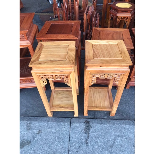 Đôn vuông, gỗ gõ đỏ, kích thước mặt đôn vuông 30 x30cm,chiều cao 50 và 60cm