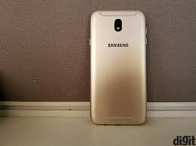 Điện thoại Samsung Galaxy J7 pro 2sim ram 3G/32G mới keng