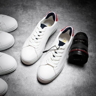 Giầy sneaker buộc dây trắng gót đỏ