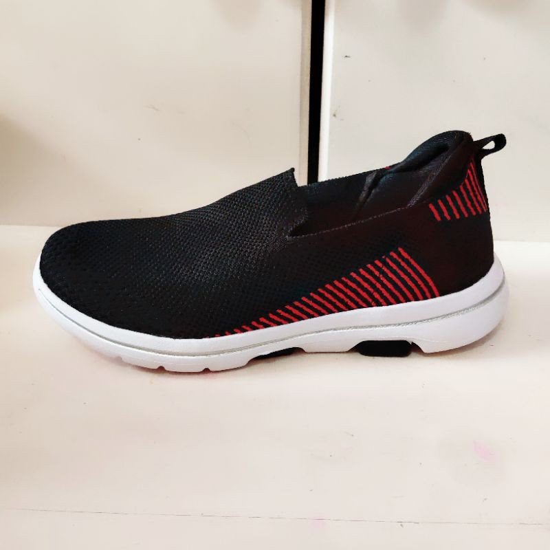 giày lười skechers