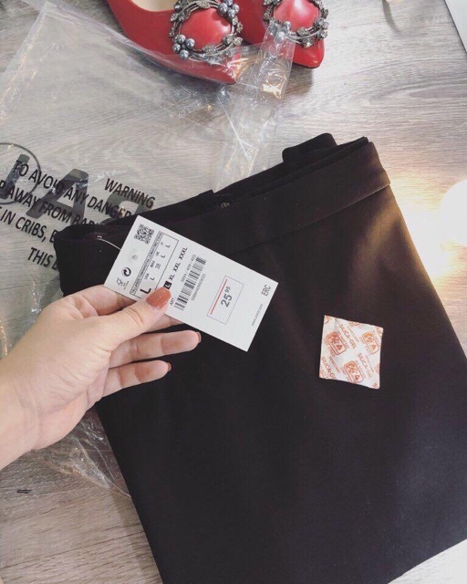 Chân váy bút chì xuất dư | BigBuy360 - bigbuy360.vn