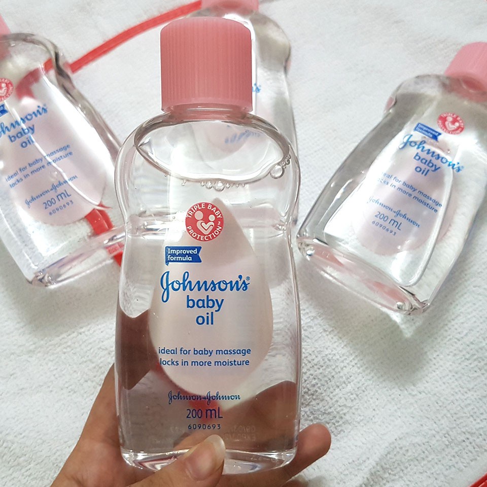 Dầu Massage & Dưỡng Ẩm Johnson's Baby Oil