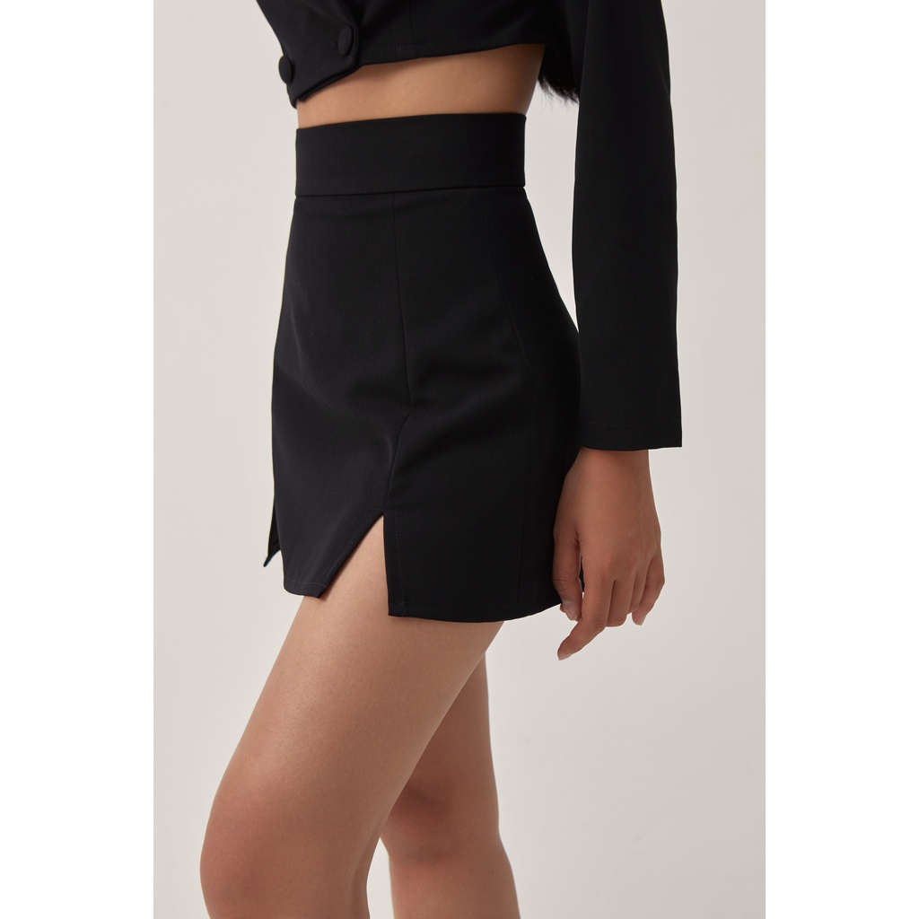 ELE Studios- Váy thiết kế ngắn cao cấp màu đen form chữ A có lót quần Grandeur Skirt