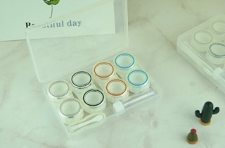 khay đựng 4-5 cặp lens