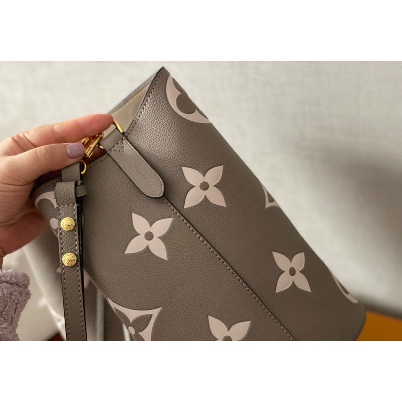 Túi xách nữ miệng rút kèm ví bản to thương hiệu LOuis Vuitton LV da thật cao cấp