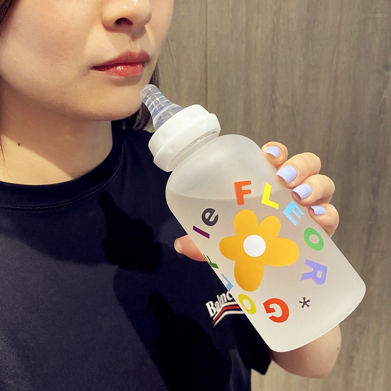Bình Nước Nhựa Có Ống Hút Dễ Thương Phong Cách Hàn Quốc Cho Người Lớn Và Trẻ Em