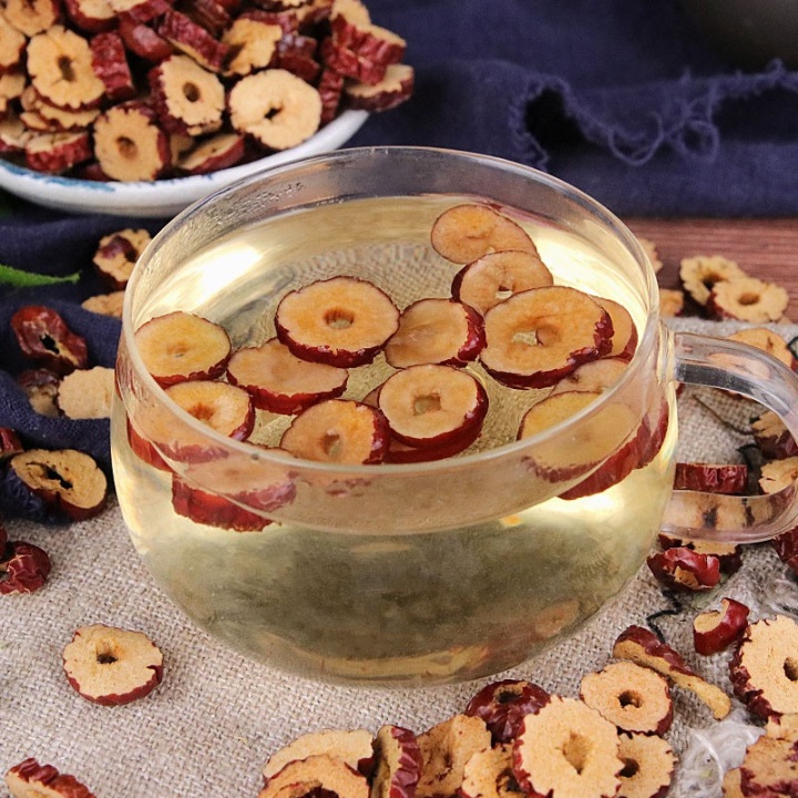 50g Táo Đỏ Sấy Khô Cắt Lát, Táo Đỏ Khô Làm Trà Hoặc Chè Dưỡng Nhan Giúp Ngủ Ngon, Tốt Cho Sức Khoẻ
