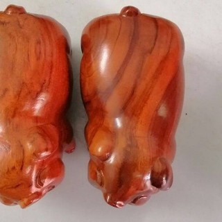 Lợn gỗ ủn ỉn gỗ hương