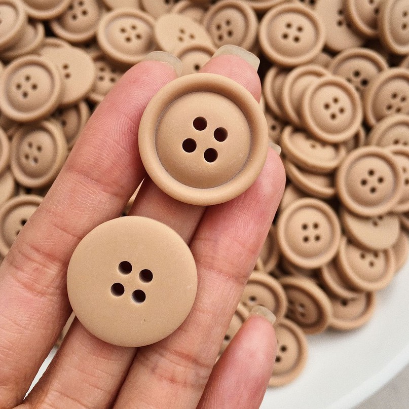 Nút áo, cúc áo Màu beige siêu đẹp NN661 - Set 35 nút, 2.3 cm
