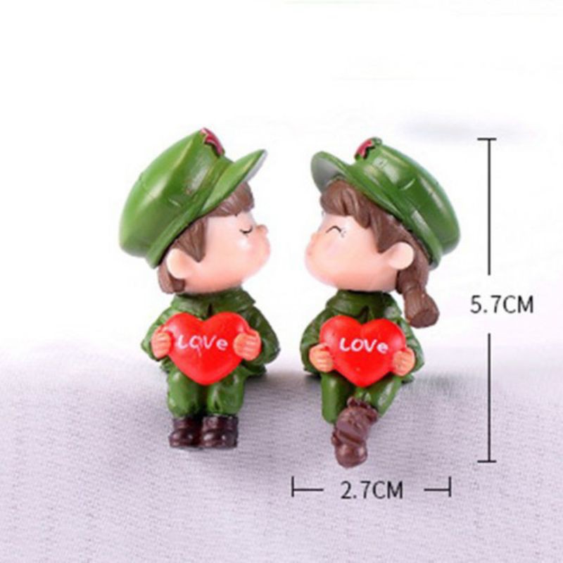 CẶP ĐÔI LÍNH ÔM TIM