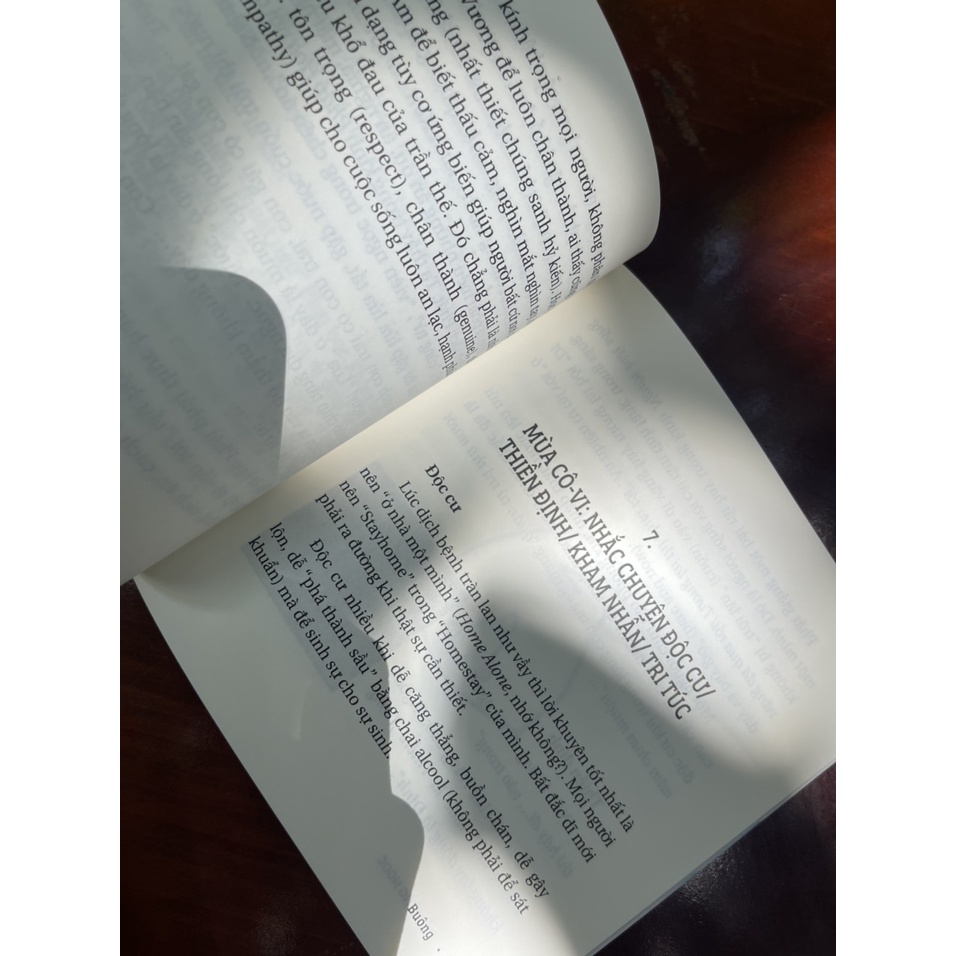 Sách - Buông để thảnh thơi, an lạc và hạnh phúc – Đỗ Hồng Ngọc – Phương Nam Book – NXB Thế Giới (bìa mềm)