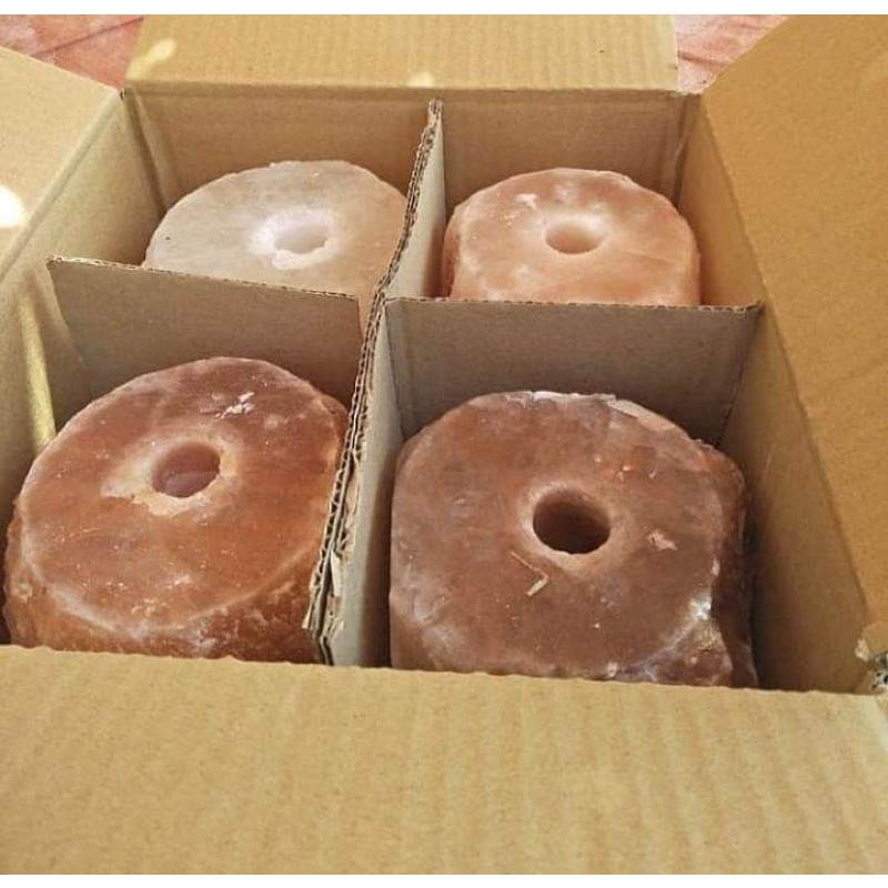 Đá liếm cho bò, dê (GIÁ TÍNH THEO VIÊN) làm từ đá muối Himalaya sỉ tận gốc. Viên 2.4-3.3kg