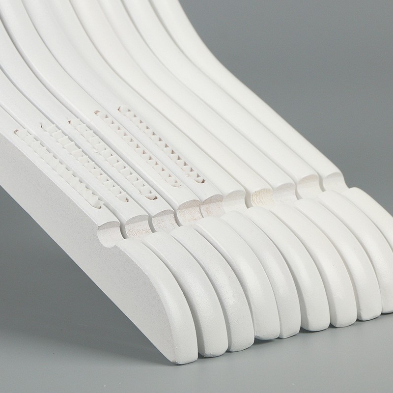 Móc Gỗ Trắng Treo Quần Áo 44.5cm- KTN Đầu Móc Dẹp Vàng 10cm (50 móc)