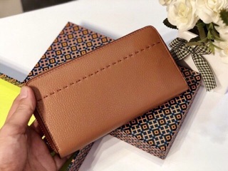 VÍ TORy BURCH