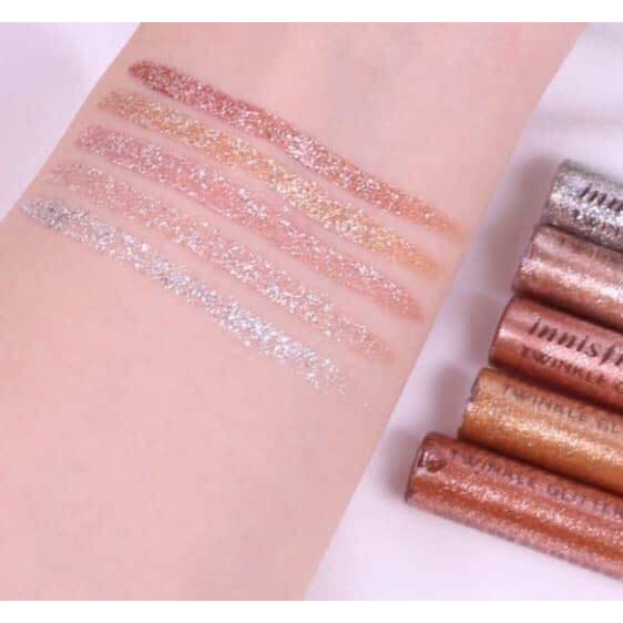 Bút Kẻ Mắt Nhũ Innisfree Twinkle Glitter Hologram 2.9g