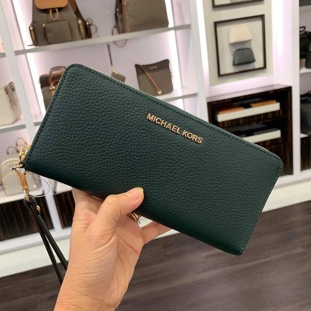 Ví cầm tay dáng dài