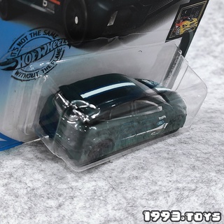 Xe mô hình 1:64 Hot Wheels Basic 2019 Nightburnerz - Ford Focus RS FYF84