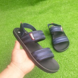 Giày sandan thời trang nam nữ
