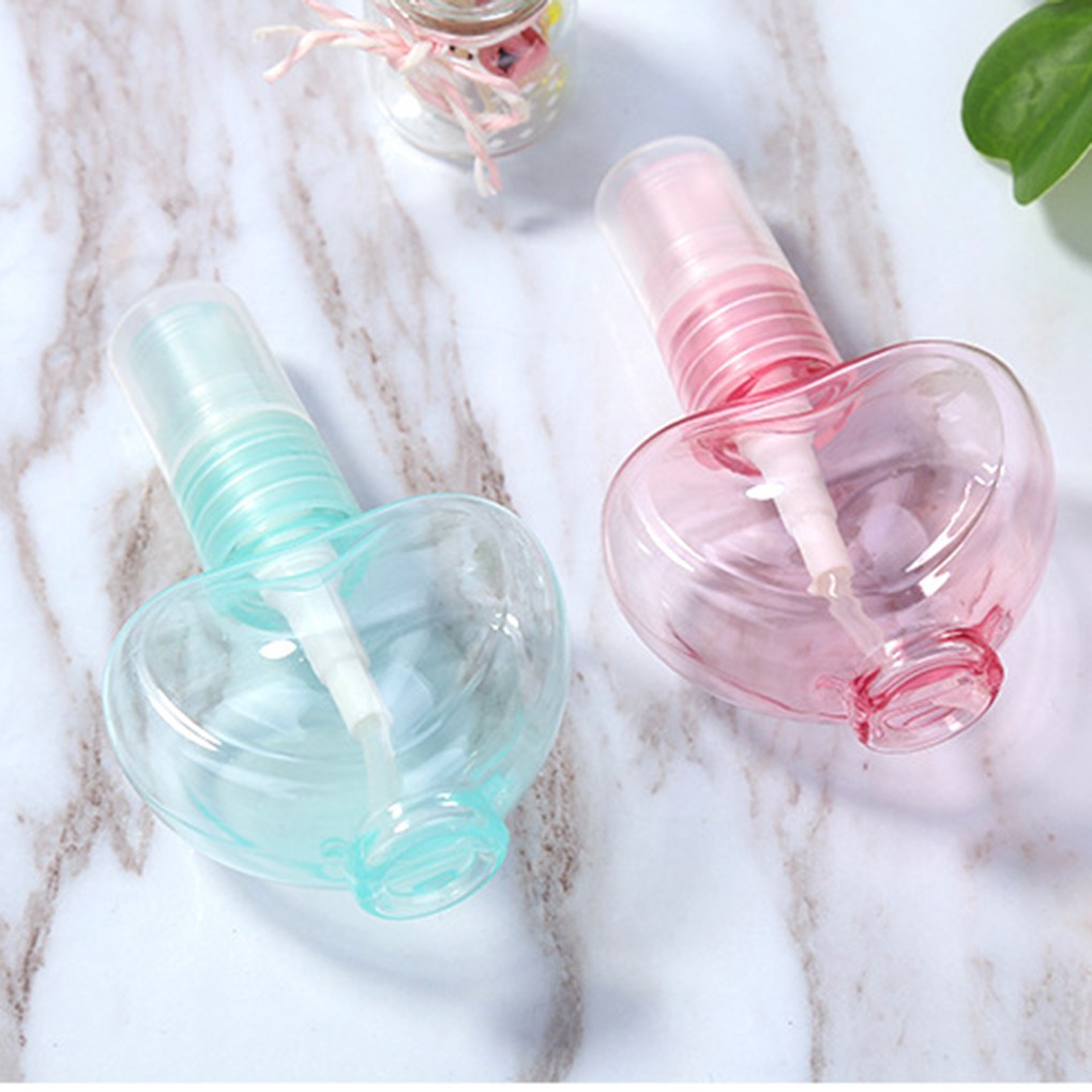 [Hàng mới về] Hộp chiết mỹ phẩm bằng nhựa thiết kế hình trái tim dung tích 30ml với đầu xịt tiện dụng