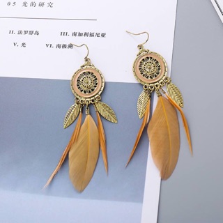 Bông tai BOHO lông vàng