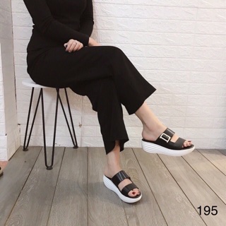 Dép đế xuồng đai D