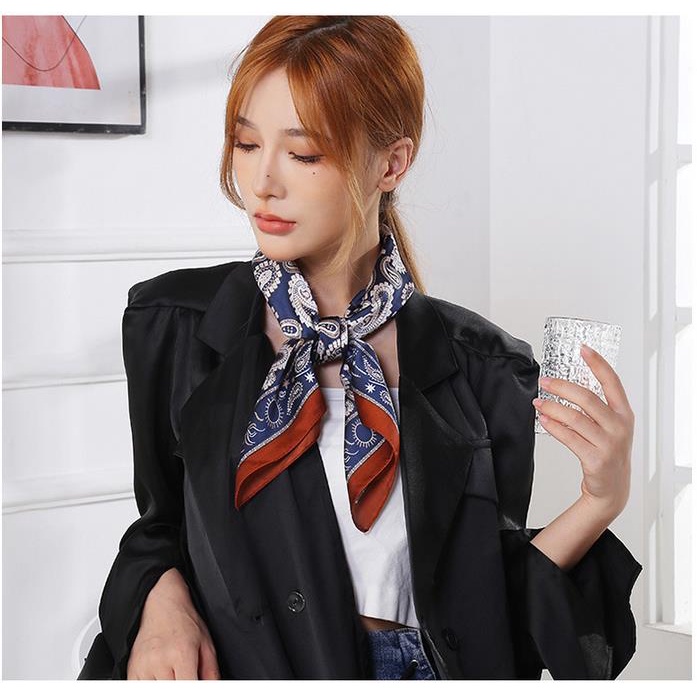 Khăn Choàng Cổ Vải Lụa Satin Hình Vuông 70cm In Họa Tiết Màu Trắng Đen Trang Nhã