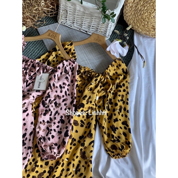 Đầm lụa beo cổ vuông nhúng ngực tay dài ulzzang