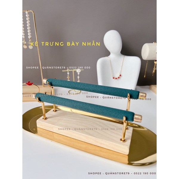 Kệ trưng bày nhẫn sang trọng