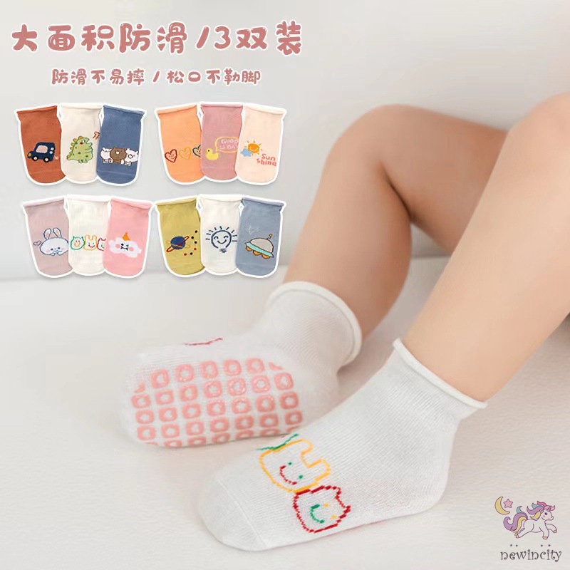 Set 3 Đôi Vớ Hàn Quốc Đế Cao Su Chống Trượt Chống Rơi Cho Bé