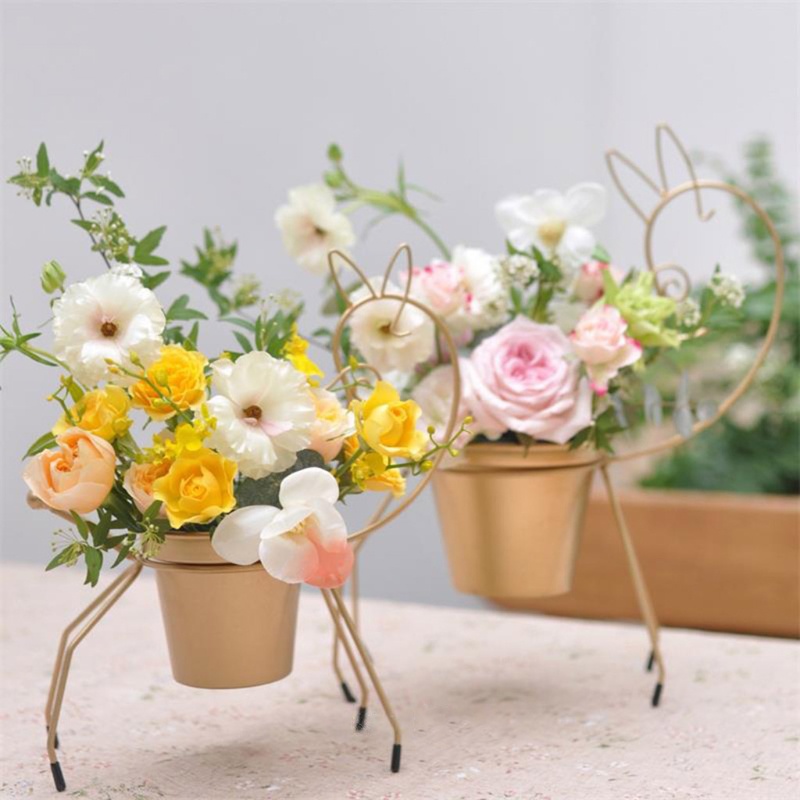 Chậu Hoa Hình Tuần Lộc Để Bàn Trang Trí Giáng Sinh