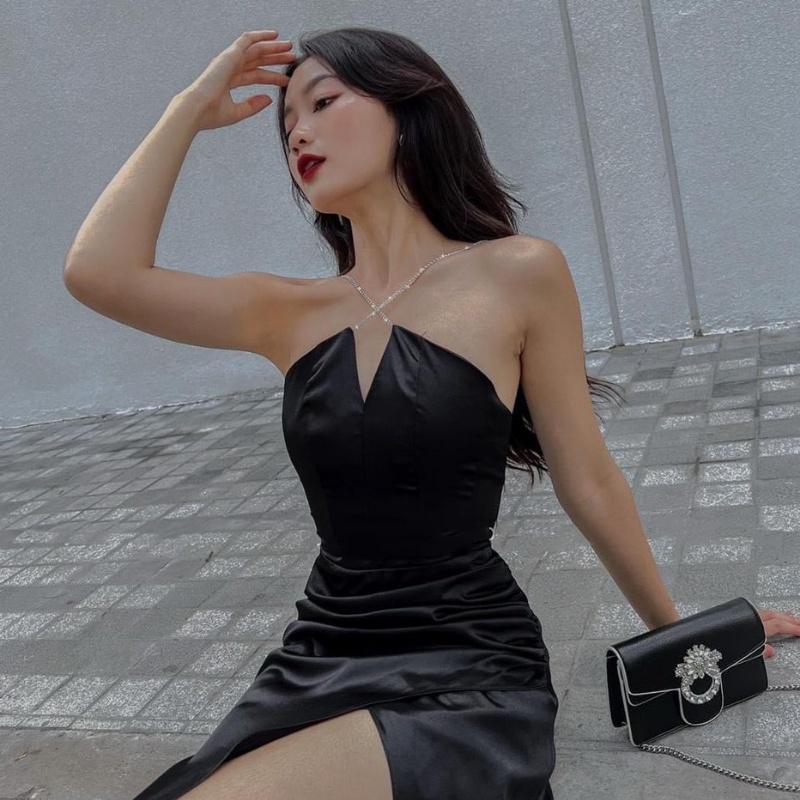 Đầm đi tiệc cổ yếm váy nữ ôm body xẻ đùi dáng dài đi dự đám cưới hẹn hò sang chảnh