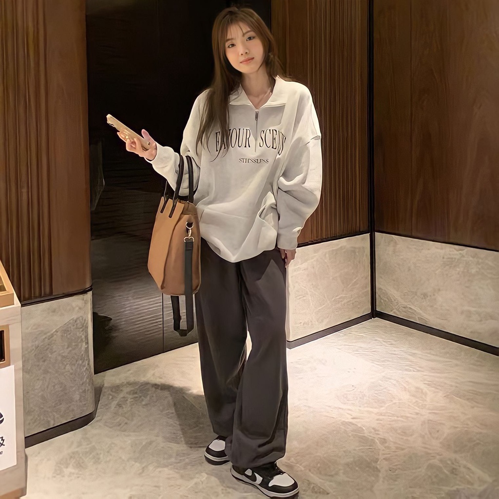 Áo Sweater Zip Unisex FAVOUR In Chữ Dáng Rộng 2 Màu