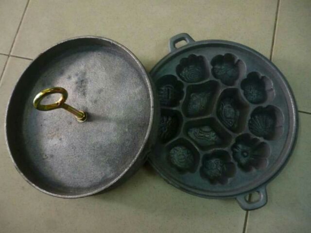 Khuôn bánh bông lan, bánh thuẫn bằng gang đen nặng 5kg