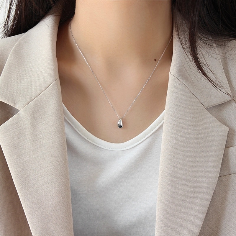 Dây chuyền titan nữ mặt giọt nước cá tính sáng màu không đen gỉ