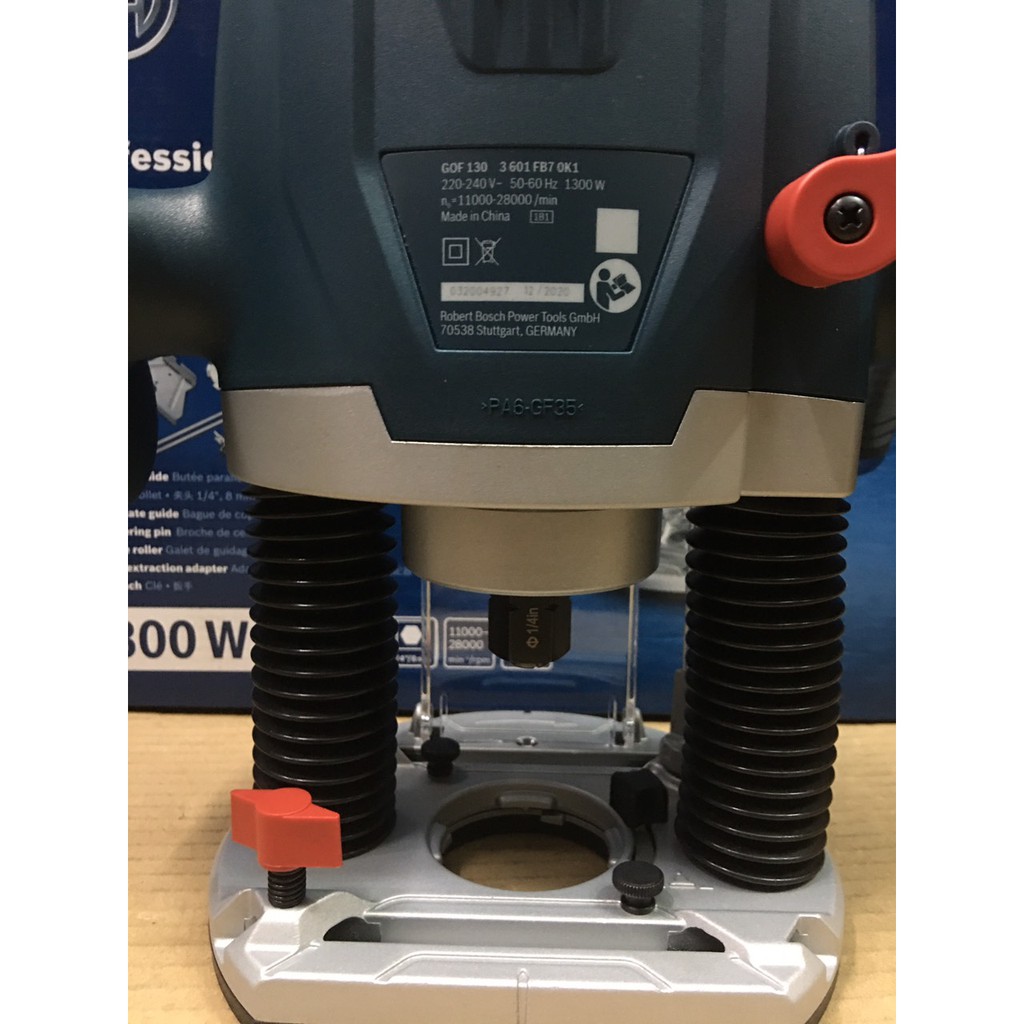 Máy phay gỗ Bosch GOF 130/1300W