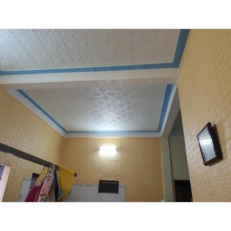 Combo 30 tấm Xốp Dán Tường tân cổ màu trắng khổ lơn 70x70cm có keo sẵn