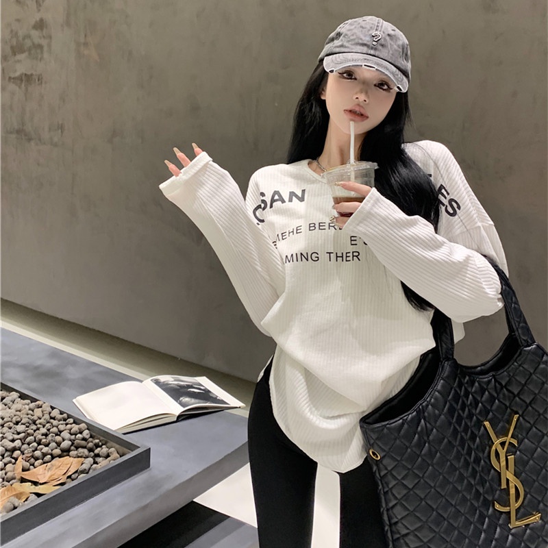 Áo Thun Tay Dài Dáng Rộng Xẻ Tà In Chữ Thời Trang Cho Nữ