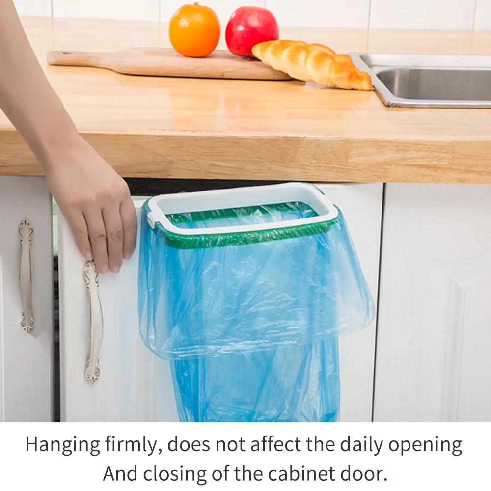 Giá đỡ túi rác treo cửa tủ sử dụng trong nhà bếp