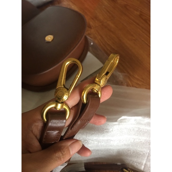 Túi xách dáng yên ngựa hàng vip sz 23cm và sz 19cm kèm 2 dây- clip shop tự quay