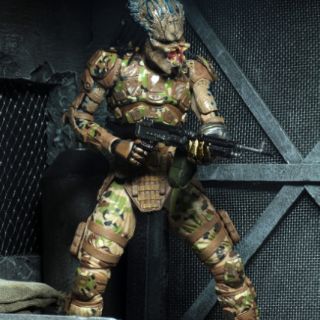 Mô hình Neca Predator Emissary 2