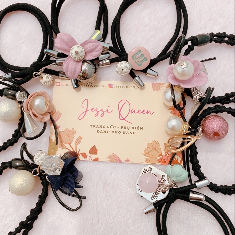 Set 8 dây buộc tóc đính Charm siêu đẹp, dây cột tóc mẫu mới 2021 - Jessi Queen