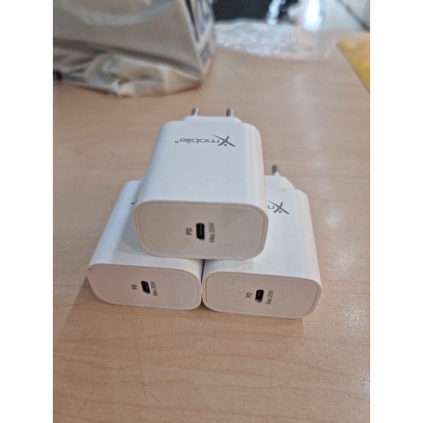 Adapter Sạc TypeC PD 20W Xmobile TCE20W Trắng