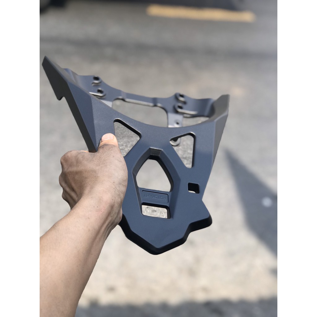 Cảng tay nắm sau WINNER X malay