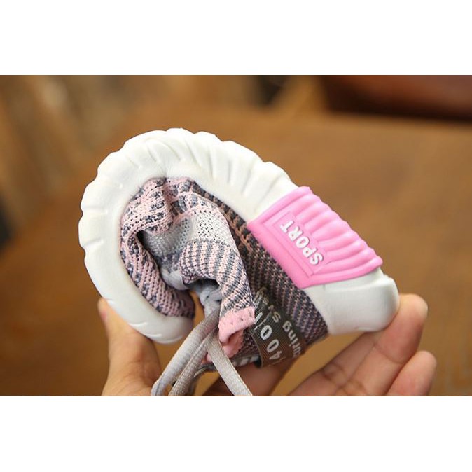 Giày sneaker trẻ em cao cấp mẫu Hot CG17