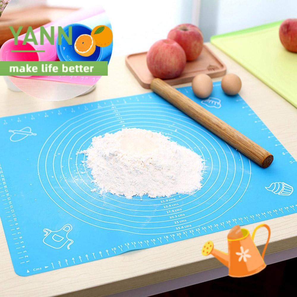 Tấm trải bàn làm bánh chất liệu silicon